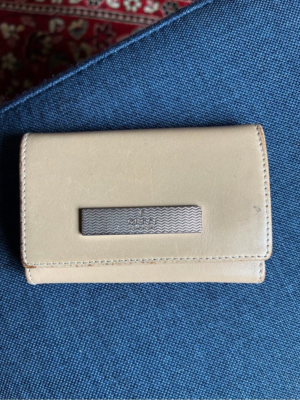 Gucci Beige Leather Key & Card Holder with Metal Accent